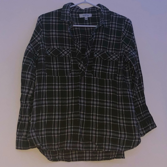 green and white plaid long sleeve button up🤎 - Picture 1 of 3